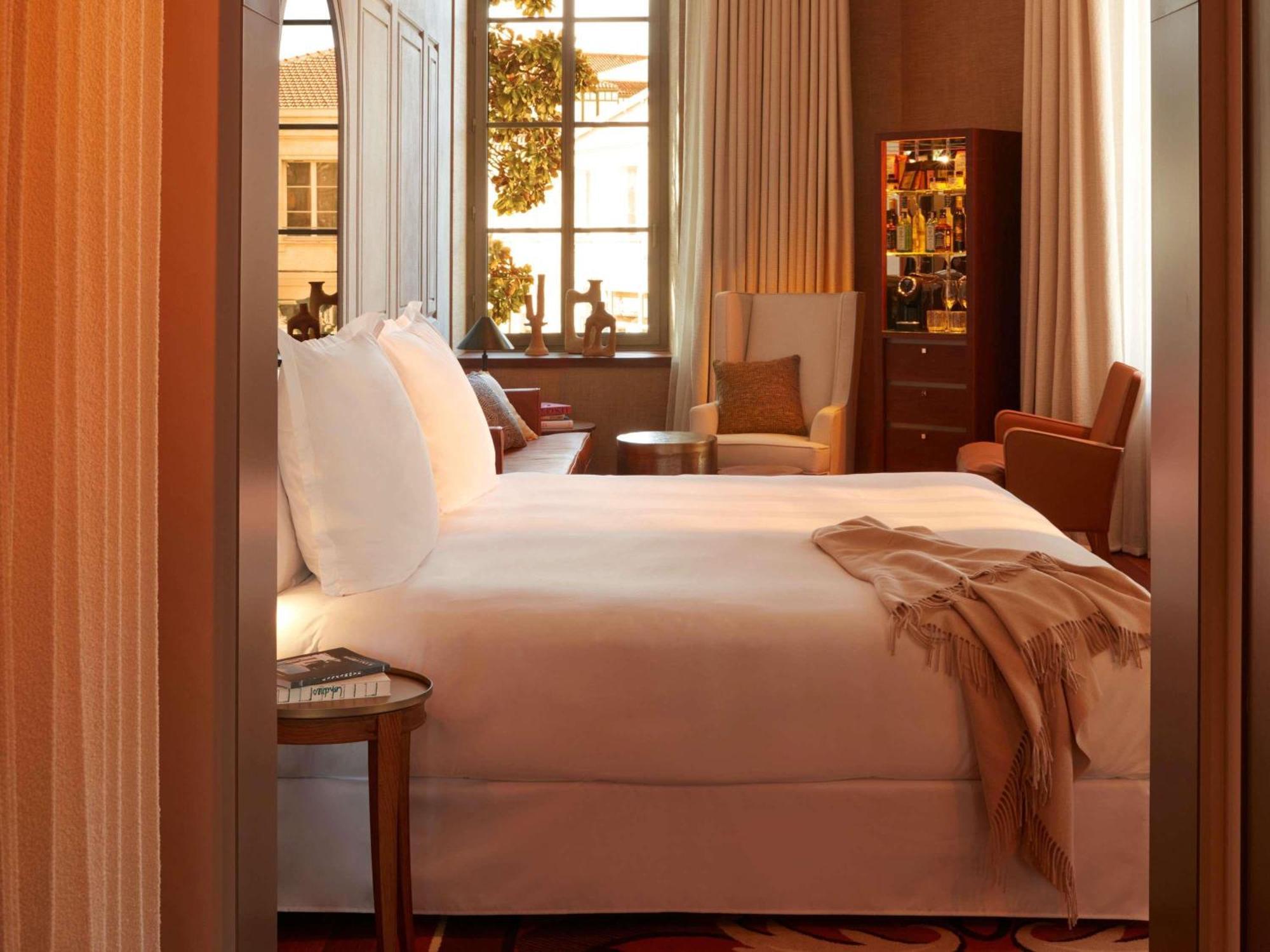 Suite Angolare con Letto King-Size